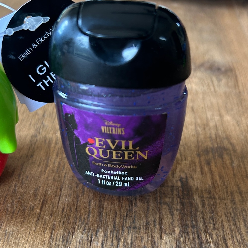Evil Queen Bath & Body Works Glow-in-the-Dark Apple Keychain with Hand Gel - Picture 3 of 5